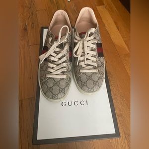 women Gucci sneakers
